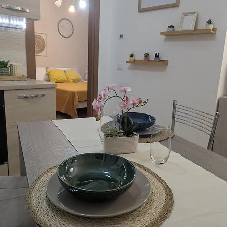Domus Prampolini - Private Parking Rom